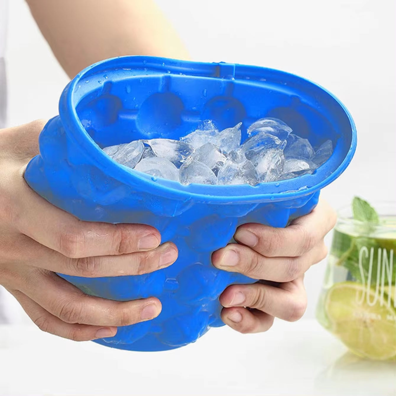 1Pc-Silicone Ice Cube Maker Portable Bucket Wine Ice Cooler Beer Cabinet Space Saving Kitchen Tools Drinking Whiskey Freeze